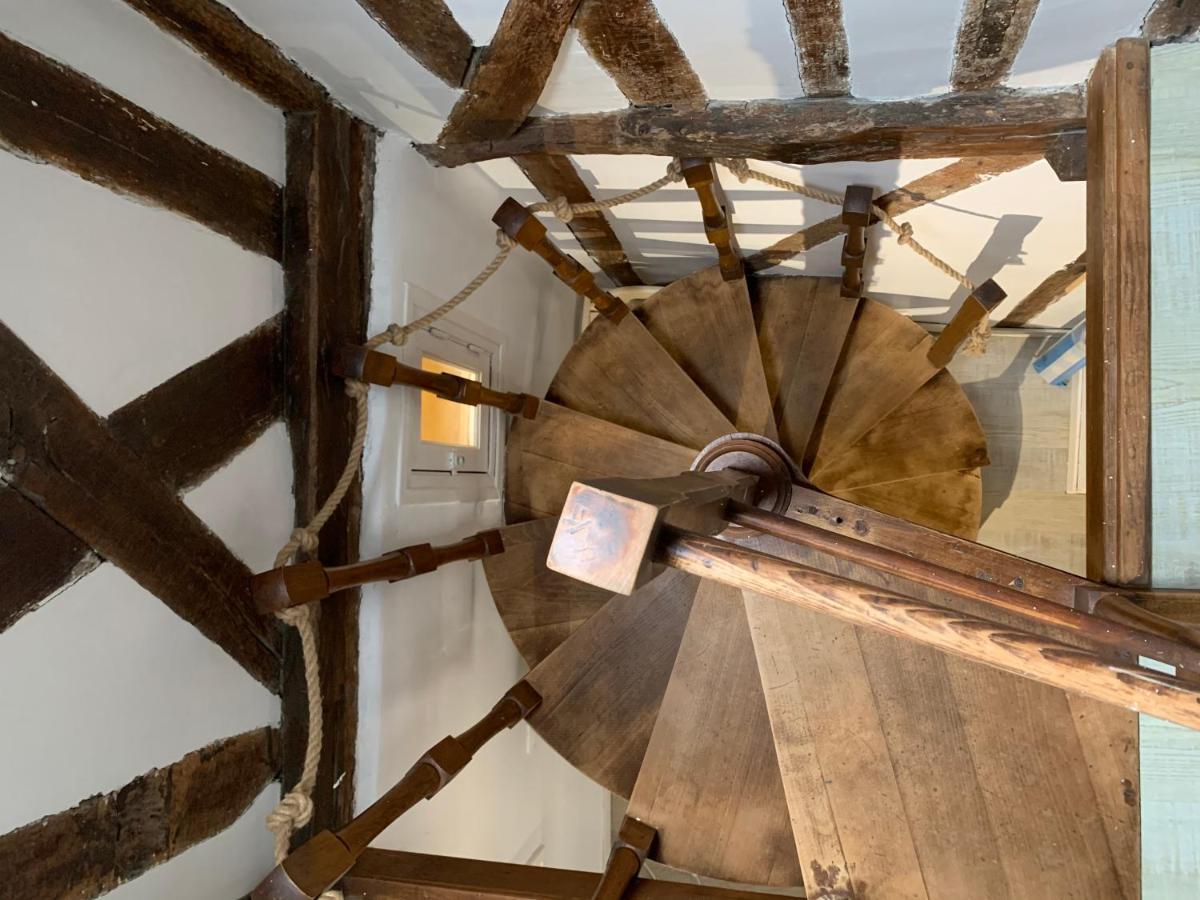 Les 4 Lions Duplex Chic Et Charme Lejlighed Honfleur Eksteriør billede